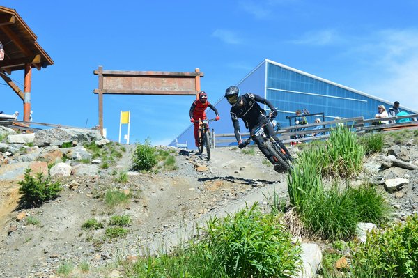 Proven Techniques to Enhance Team Chemistry in UK Basketball: Key to Court Triumphs